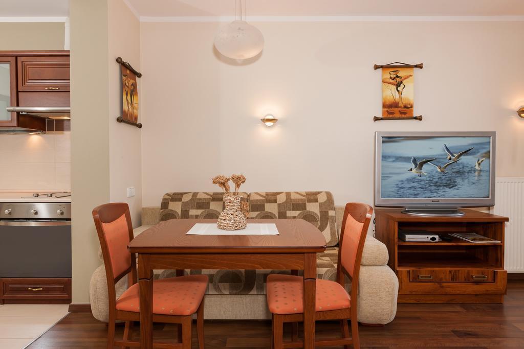 Apartamenty Pod Orlami By Noclegi Renters ชวีโนวิชแจ ภายนอก รูปภาพ
